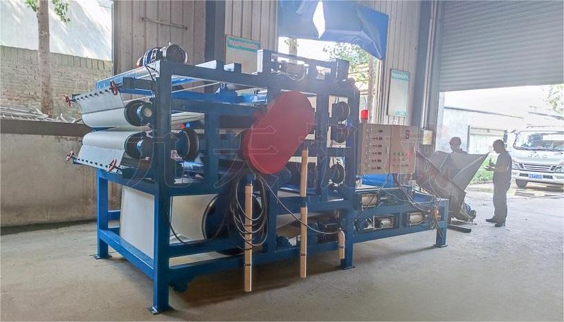 車(chē)間椰糠脫水機(jī)試機(jī)視頻 車(chē)間椰糠脫水機(jī)試機(jī)視頻